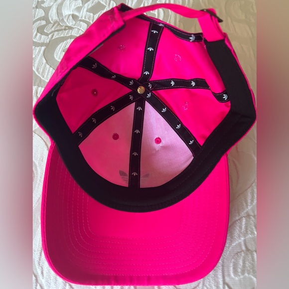 NWOT Adidas Women’s Nylon Bright Pink Hat - Picture 2 of 4